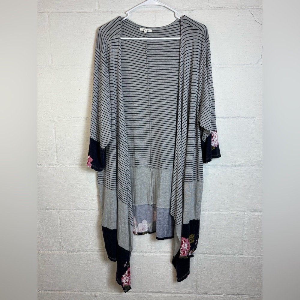 Maurices Plus Size Floral Lightweight Drape 3/4 Sleeve Spring Cardigan Size 2XL